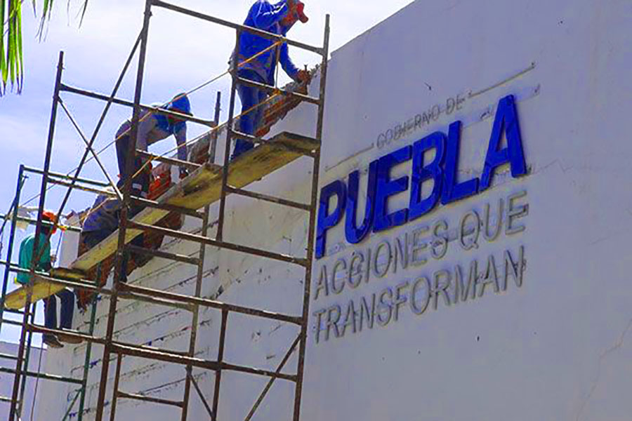 Reparan daños por temblor en hospital de Tecomatlán