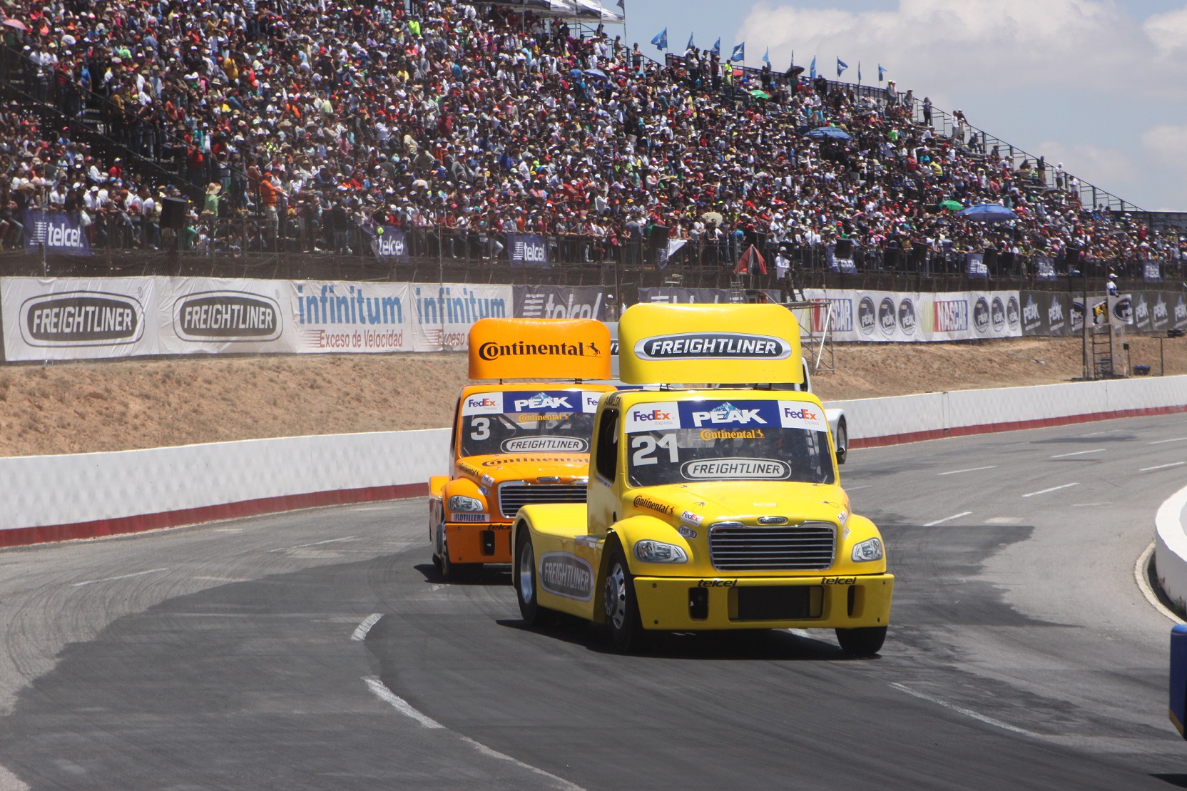 Tractocamiones Freightliner se internacionalizan