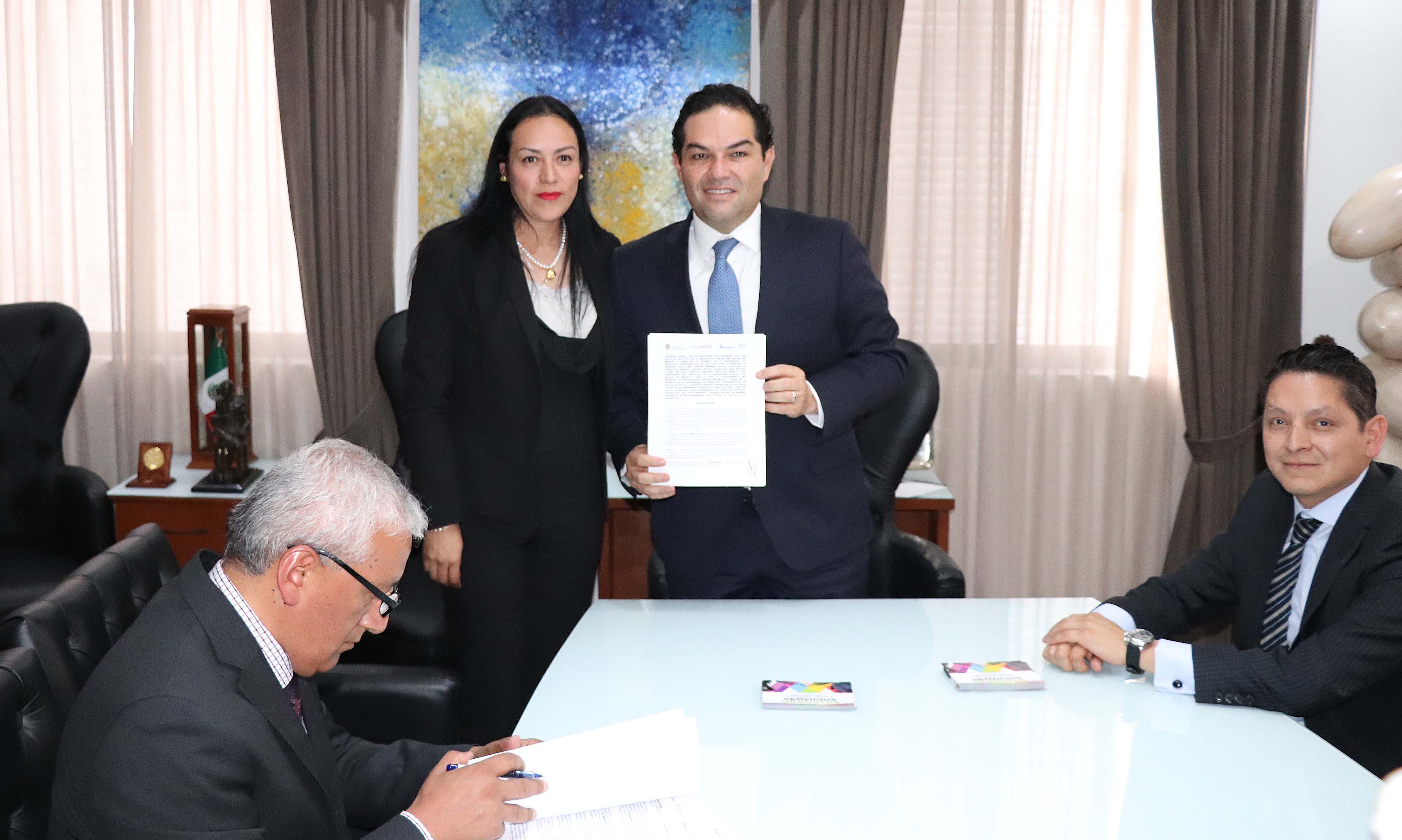 Firma Huixquilucan convenio con defensoría pública estatal
