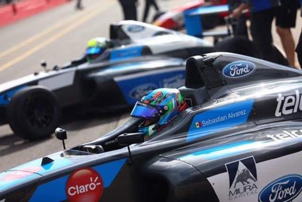 Rescata Sebastián Álvarez podio de segundo lugar en Donington Park