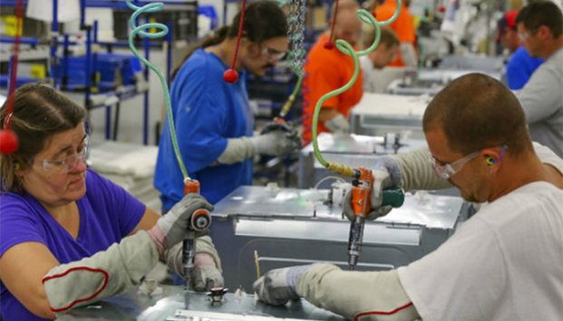 Actividad industrial de México tiene peor caída en 5 meses