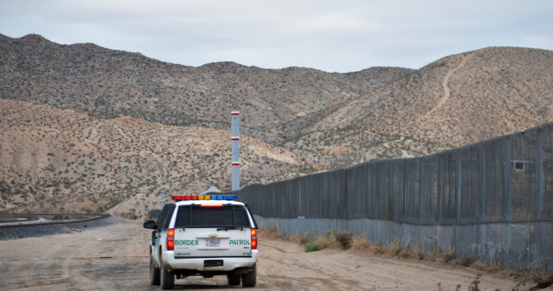 Muere niño migrante en manos de autoridades de EU