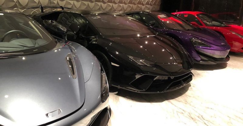 Detienen a un grupo de hackers en León con autos deportivos de lujo