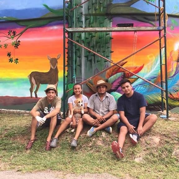 Intervienen espacios públicos de Quintana Roo con color y poesía