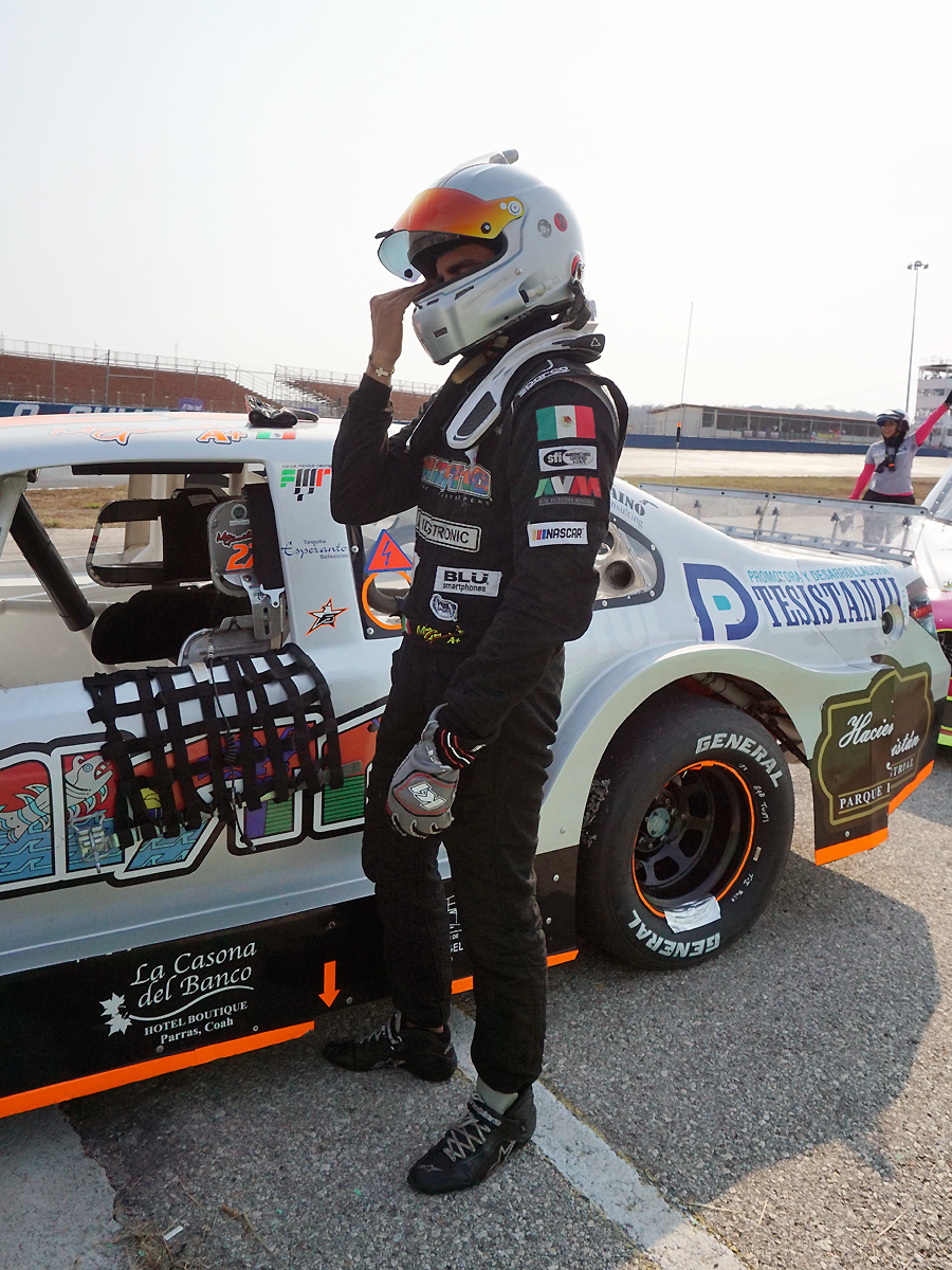 Avanza Max González en el estado del campeonato de pilotos de Nascar Peak México