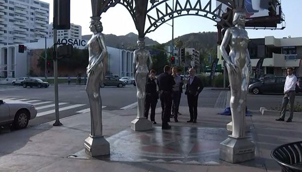 Roban estatua de Marilyn Monroe en Hollywood