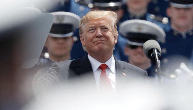 Trump arremete nuevamente contra México en Twitter