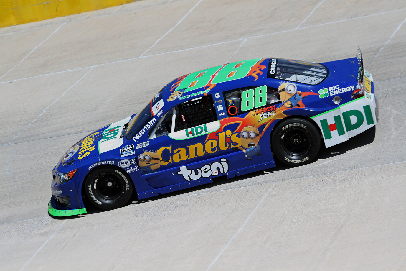 Finalizada la mitad de Temporada NASCAR Peak Rubén García Jr. Continua de Líder