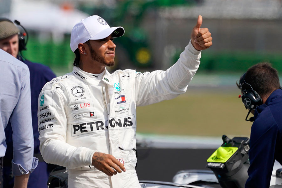 Hamilton se lleva la pole en Alemania por fallas de Ferrari