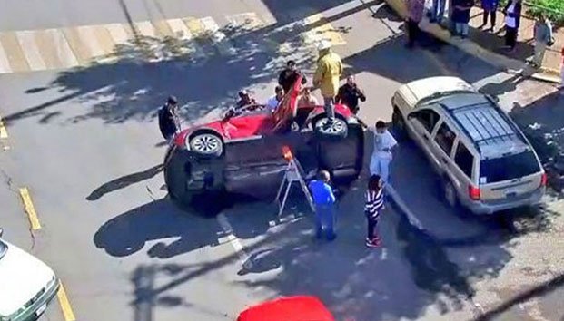 Vuelca camioneta de diputada de Morena en Hidalgo