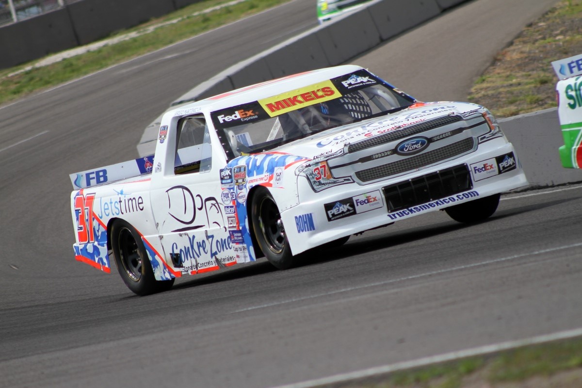 Sergio Martínez Ordieres y ConKrezone decididos a  mantener el liderato de Trucks en SLP