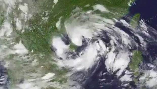 Tifón Wipha golpea el sur de China