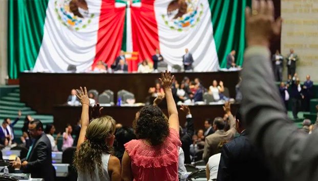 AMLO se pronuncia a favor de reducir número de plurinominales