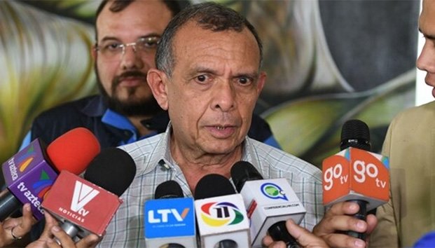 Ex presidente hondureño acusa al gobierno de ordenar su asesinato