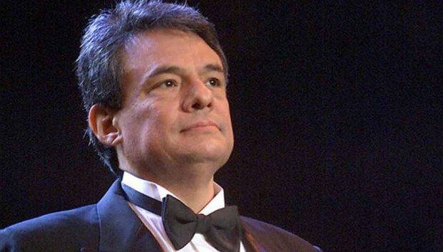 Dividirán cenizas de José José entre México y Miami