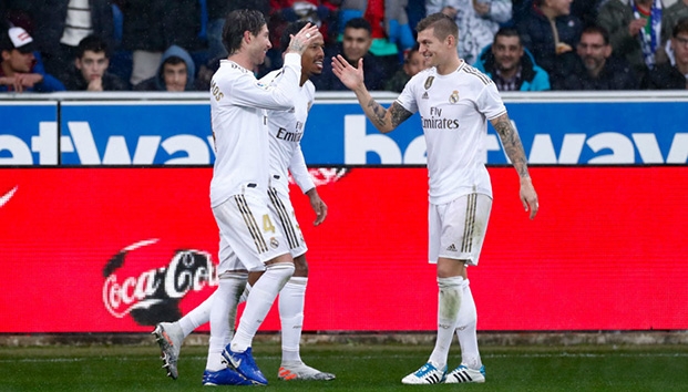 Real Madrid se coloca líder en España luego de vencer al Alavés