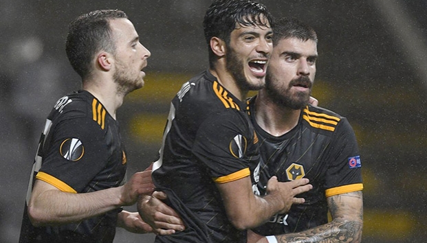 Brilla Raúl Jiménez con el Wolverhampton