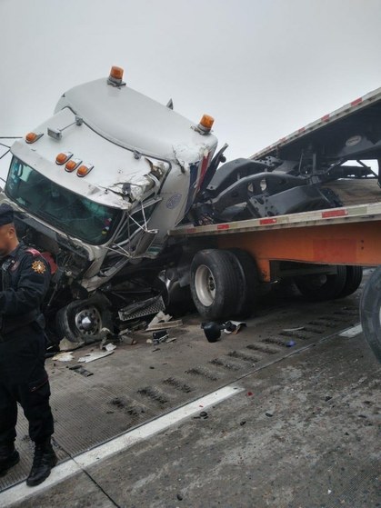 Choque de más de 30 vehículos en autopista a Saltillo deja dos muertos