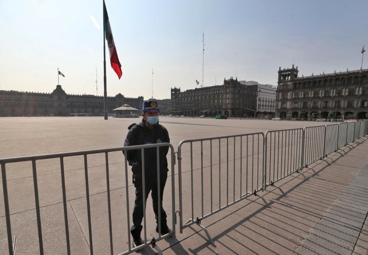 Sin invitados, primer informe presidencial del año