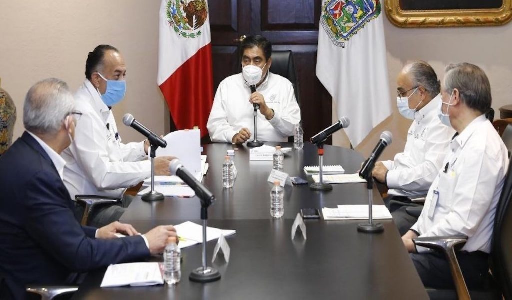 Plan de reapertura de AMLO no convence a Barbosa