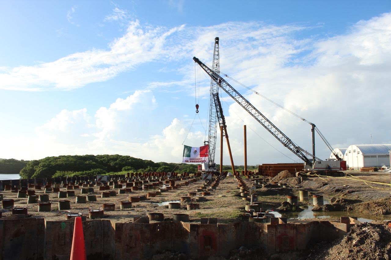 Otorgan contratos en Dos Bocas por 3 mil mdp