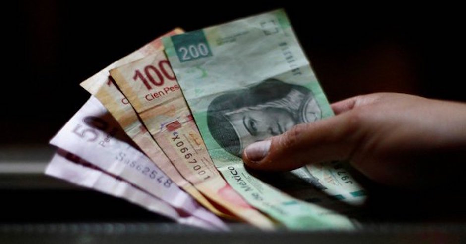 Banco de México advierte menor crecimiento económico y mayor inflación