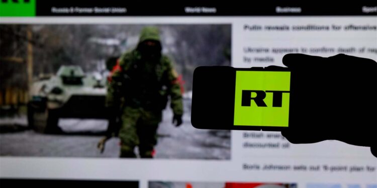 RT denuncia el bloqueo de cuentas bancarias de varios de sus empleados en Francia