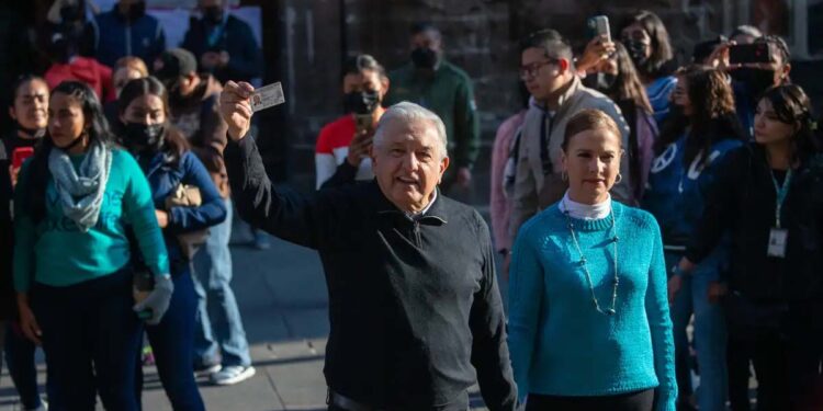 Comienza votación para la consulta de Revocación de Mandato de AMLO