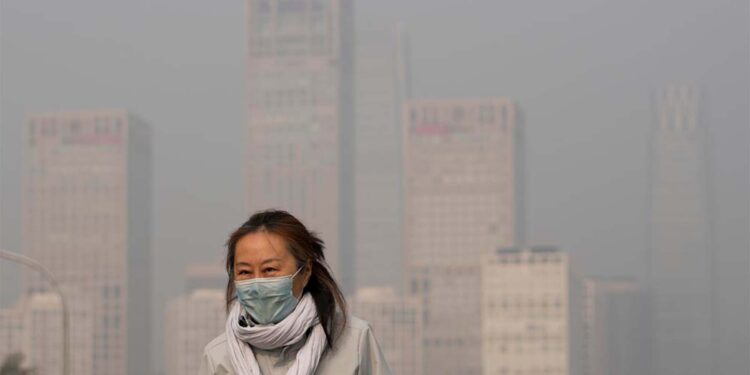El 99% de la población mundial respira aire contaminado: OMS