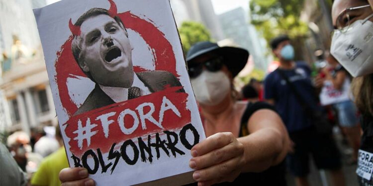 Crece repudio a Bolsonaro y sus políticas