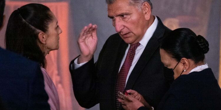 FGR investiga a Adán Augusto López y Claudia Sheinbaum por presuntos delitos en Revocación de Mandato