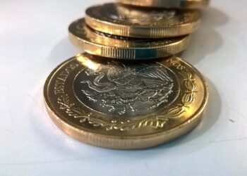 Mexicanos viven preocupados 15 horas al mes por sus temas financieros￼