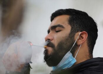 El hábito de fumar bajó un 13% en el mundo al comienzo de la pandemia