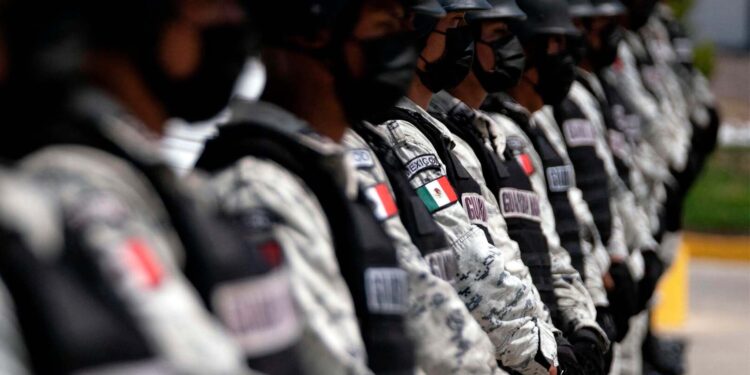 Amnistía Internacional pide a AMLO acabar con la militarización de México