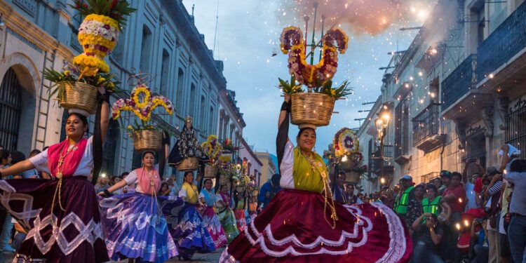Regresa la Guelaguetza a Oaxaca de forma presencial 