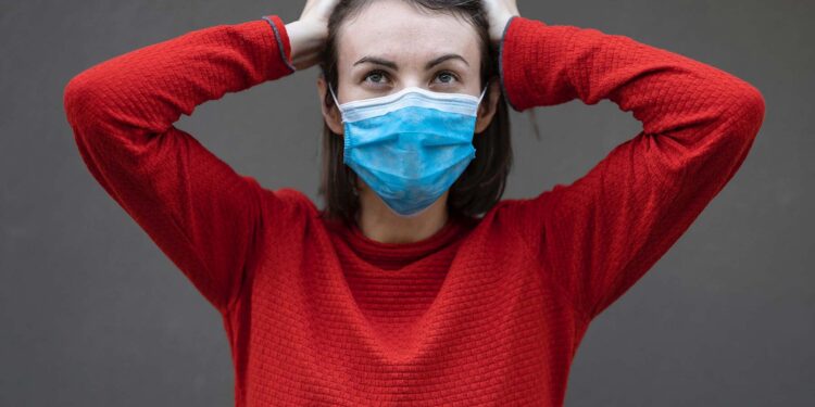 Seis de cada 10 personas infectadas de Covid-19 mantienen un año después alguno de los síntomas