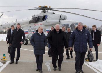 Putin asegura que cumplirá los objetivos “claros y nobles” de proteger el Donbás