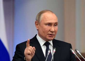Putin: Rusia no puede permitir que la cerquen con territorios ‘hostiles’