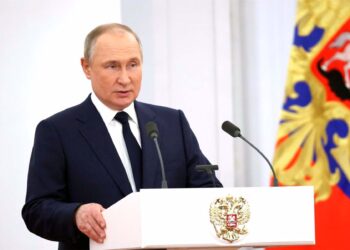 Putin condiciona garantías de seguridad para Ucrania a la resolución territorial de Crimea y Donbás