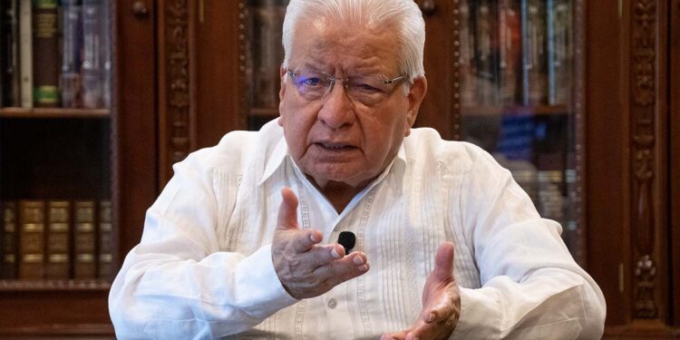 Magisterio debe organizarse y luchar por una revolución educativa auténtica y orientada científicamente