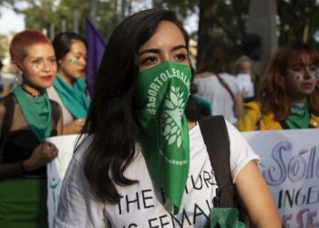 SCJN avala aborto para menores de edad víctimas de violación