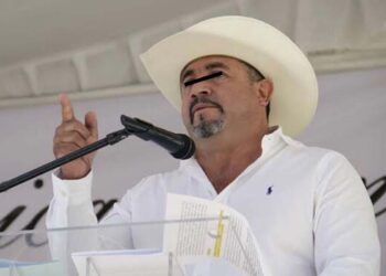 Detienen a alcalde de Acatlán de Osorio por el asesinato de su director de seguridad pública