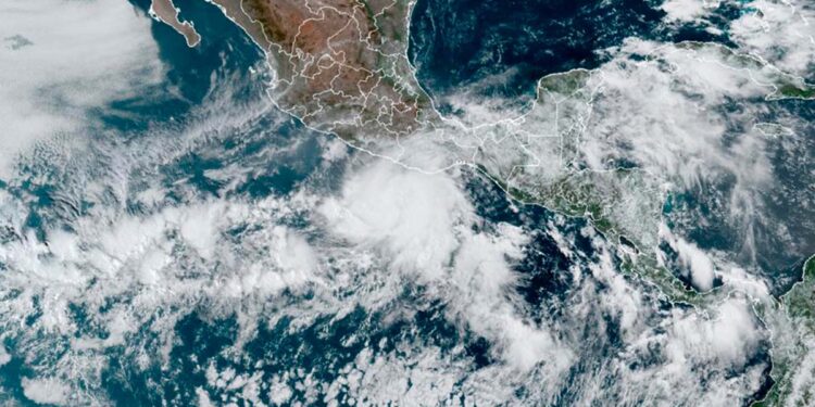 Huracán Agatha se degradó a categoría 1