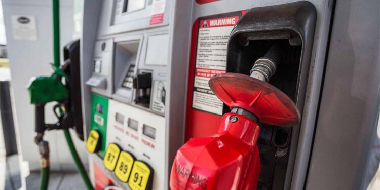 El precio de la gasolina en EE.UU. alcanza su punto más alto en 22 años