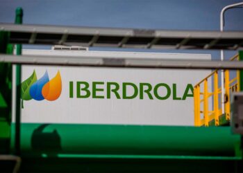 CRE multa a Iberdrola con 9.145 millones de pesos por venta ilegal de energía