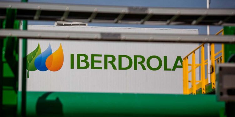 CRE multa a Iberdrola con 9.145 millones de pesos por venta ilegal de energía