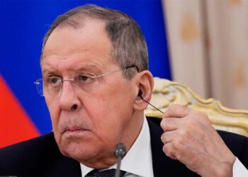 Lavrov lamenta el apoyo de Francia al neonazismo en Ucrania