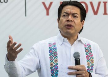 Mario Delgado presentó denuncia ante la FGR contra diputados que rechazaron la reforma eléctrica de AMLO