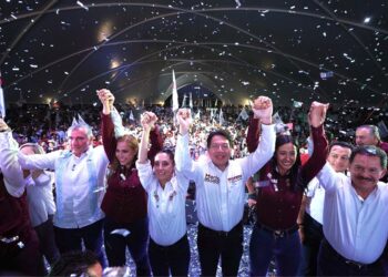 Morena aventaja en 4 de 6 estados con ayuda de la oposición