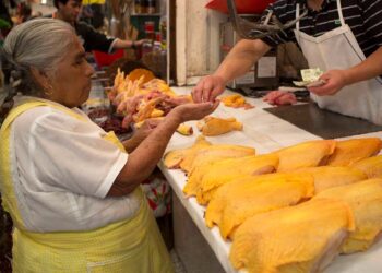Precio del pollo en México se dispara al nivel más alto en 20 años